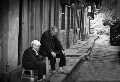 春节后农村只剩空巢老人 孤寂生活谁来照料